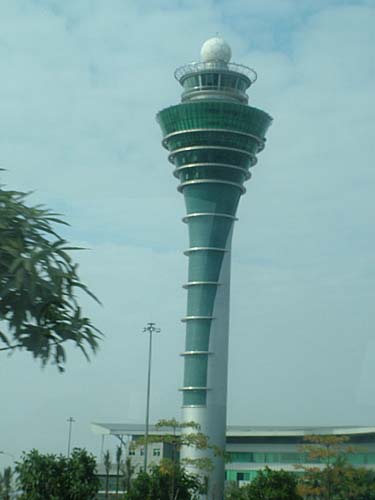 廣州白云機(jī)場(chǎng)新指揮塔臺(tái)